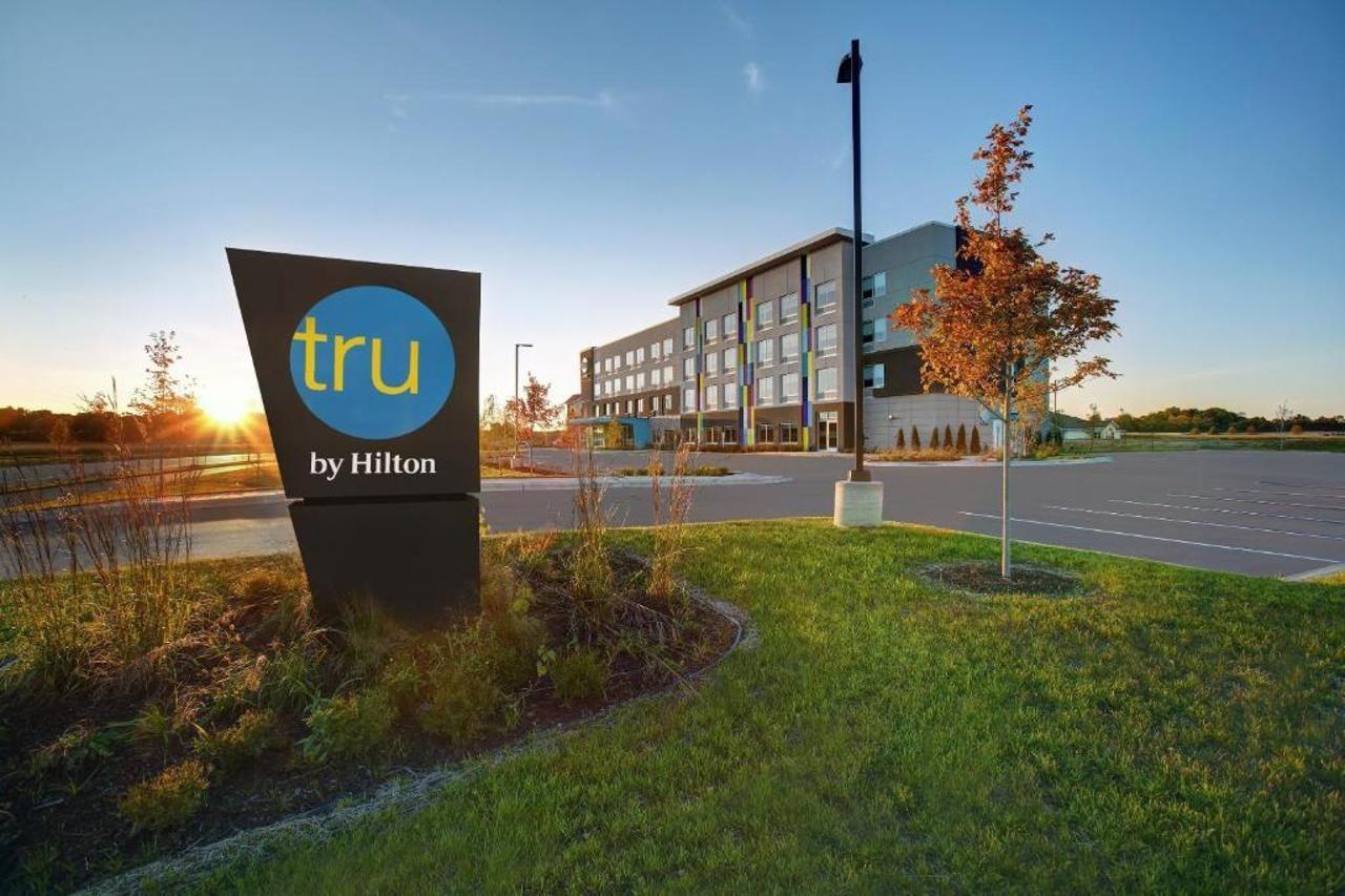 威斯康星斯托顿希尔顿Tru酒店 Stoughton 外观 照片